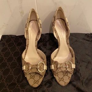 Gucci Monogram Peep Toe Low Heel